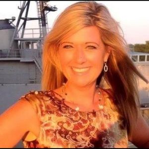 Meet your Posher, Charissa